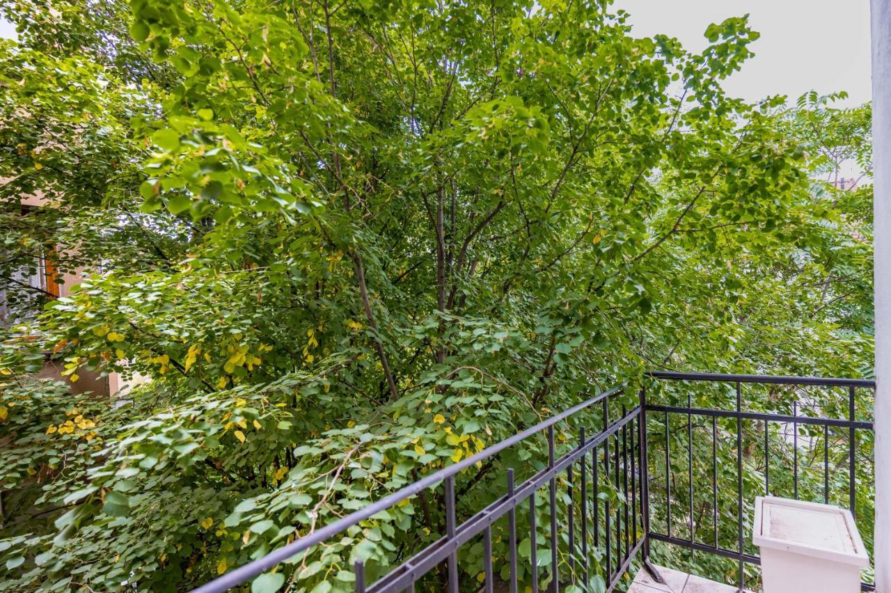 Sofia'S Vintage Gem: Spacious 2Bd Flat On Solunska Daire Dış mekan fotoğraf