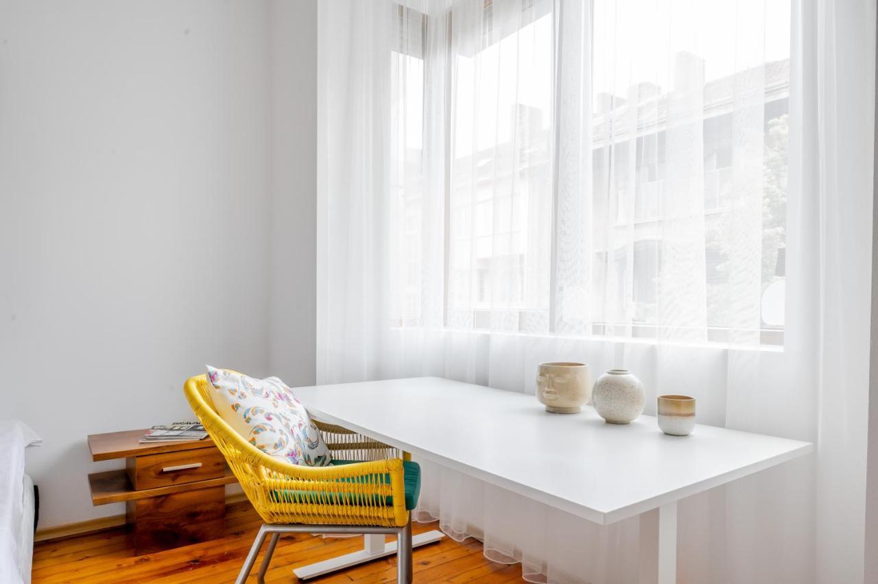 Sofia'S Vintage Gem: Spacious 2Bd Flat On Solunska Daire Dış mekan fotoğraf