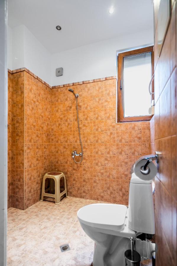 Sofia'S Vintage Gem: Spacious 2Bd Flat On Solunska Daire Dış mekan fotoğraf
