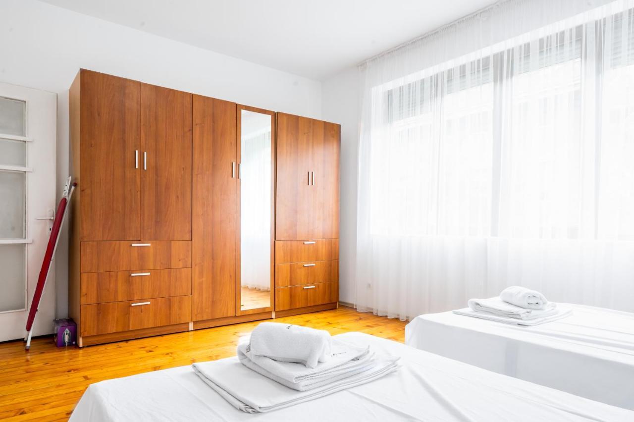 Sofia'S Vintage Gem: Spacious 2Bd Flat On Solunska Daire Dış mekan fotoğraf